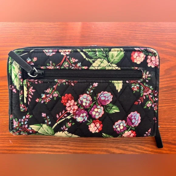 Vera Bradley Winter Berry Quilted Double Sided Wallet - Picture 2 of 5